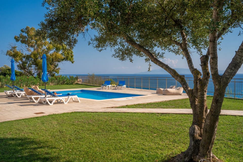 Pool view, Pool view, Sea view, Sea view, Swimming pool, Swimming pool