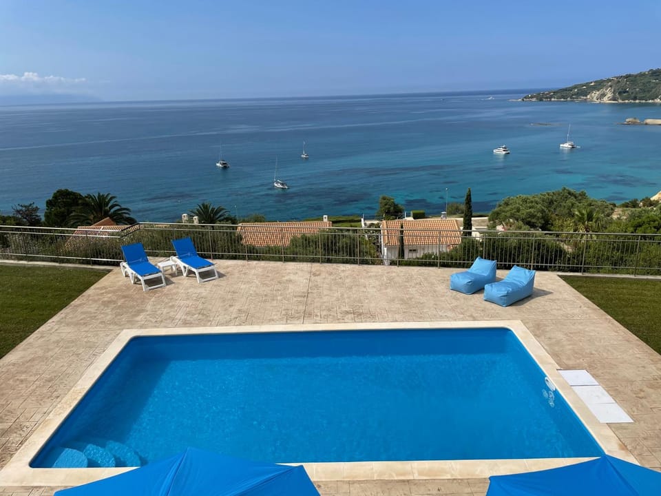 Pool view, Sea view, Swimming pool