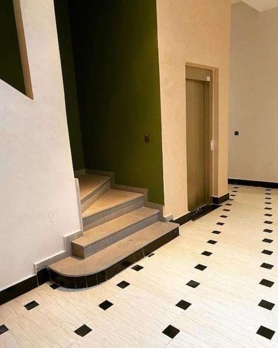 Appart luxueux sécurisé parking 10 min Medina Apartment in Fes