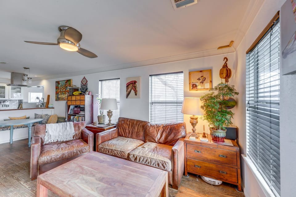 Pet-Friendly Austin Home w/ Private Yard + Deck! House in Austin