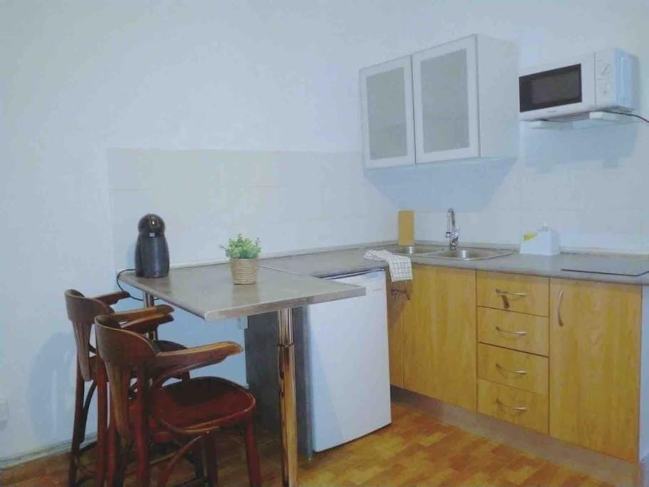 Kitchen or kitchenette