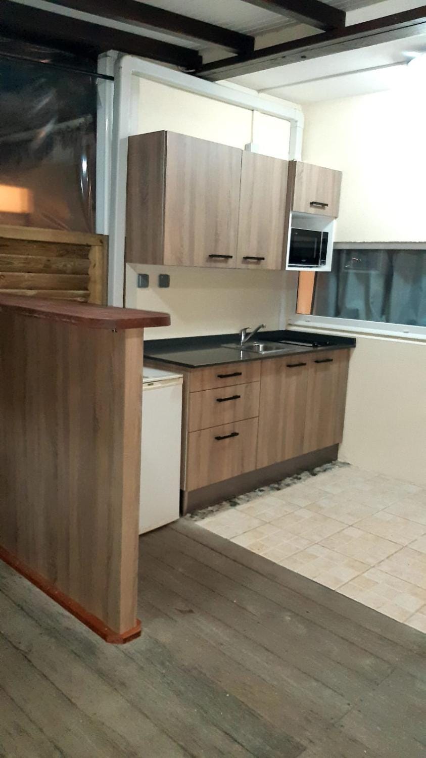 Agréable studio avec terrasse et vue sur la Marina Apartment in Les Trois-Îlets
