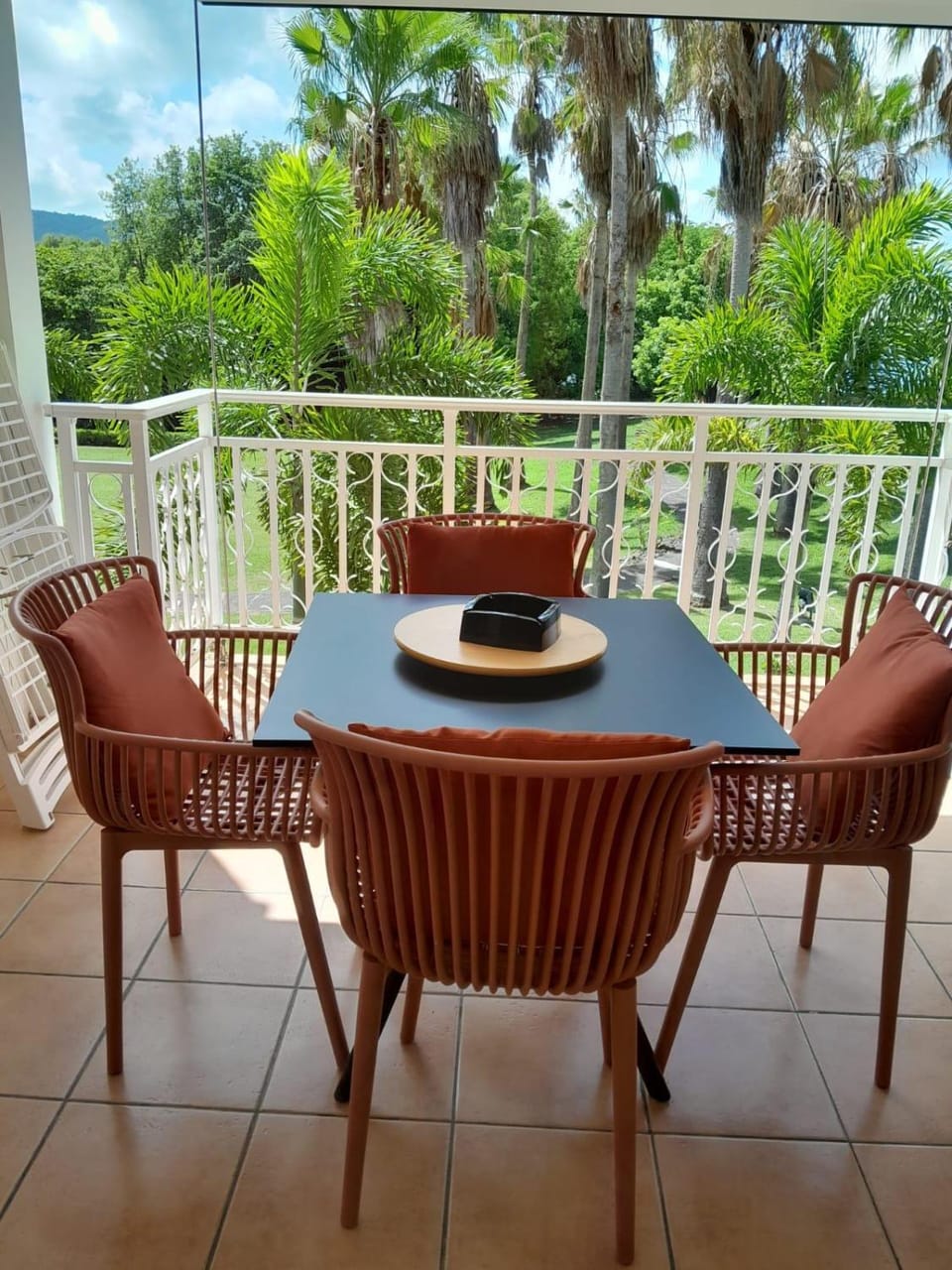 View (from property/room), Balcony/Terrace, Garden view