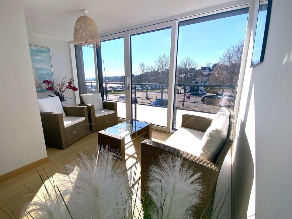 La Forêt-Fouesnant, appart. neuf, centre, proche golf, parking privatif - FR-1-481-130 Apartment in Fouesnant