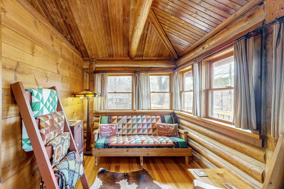 Lake Lucerne - Treehouse Cabin #01 Cabin in Eureka Springs