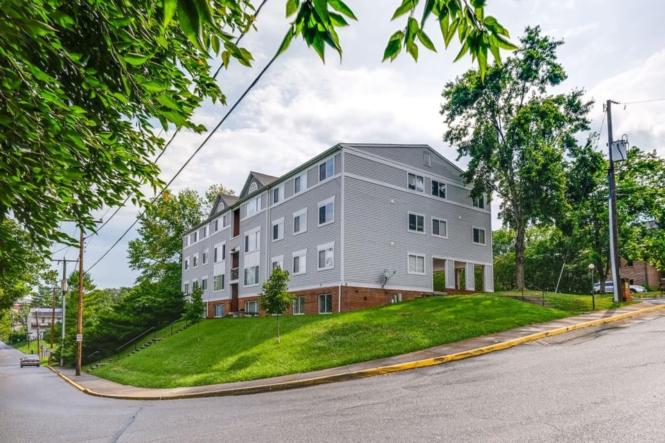 Walk to W&L: Lexington Condo Near Shops & Dining House in Lexington