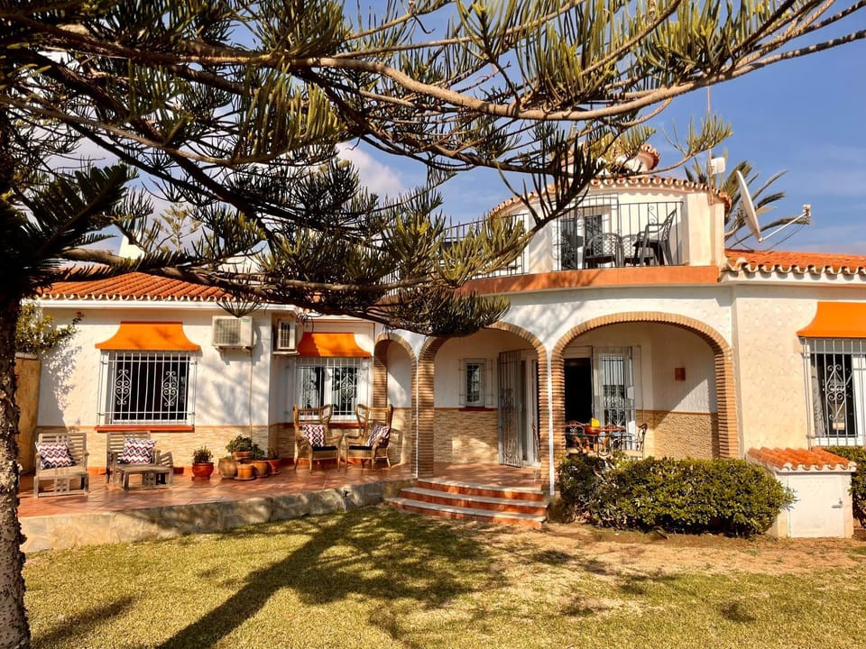 Property building, Garden, Garden view