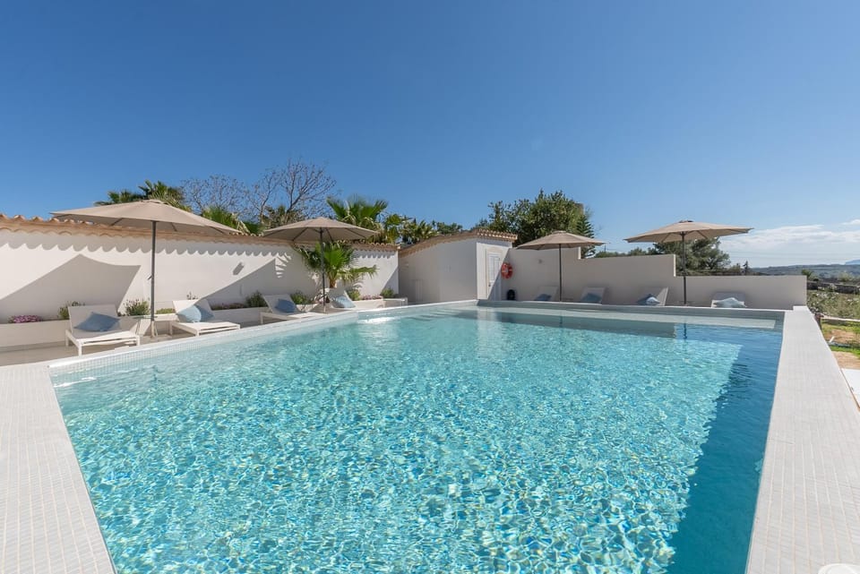 Finca Es Moli Ariany House in Pla de Mallorca