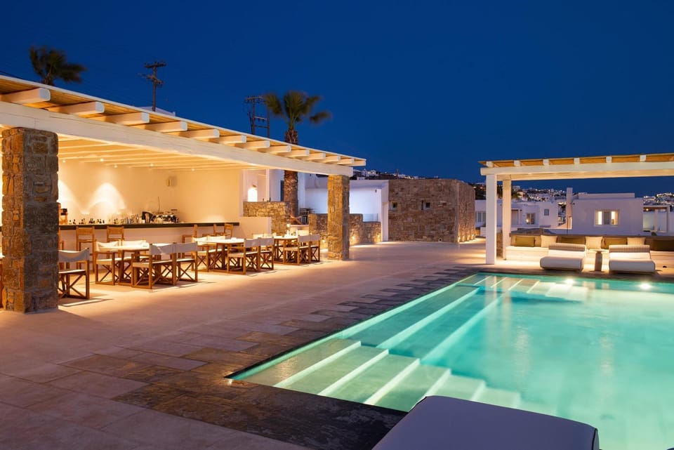 Property building, Balcony/Terrace, Photo of the whole room