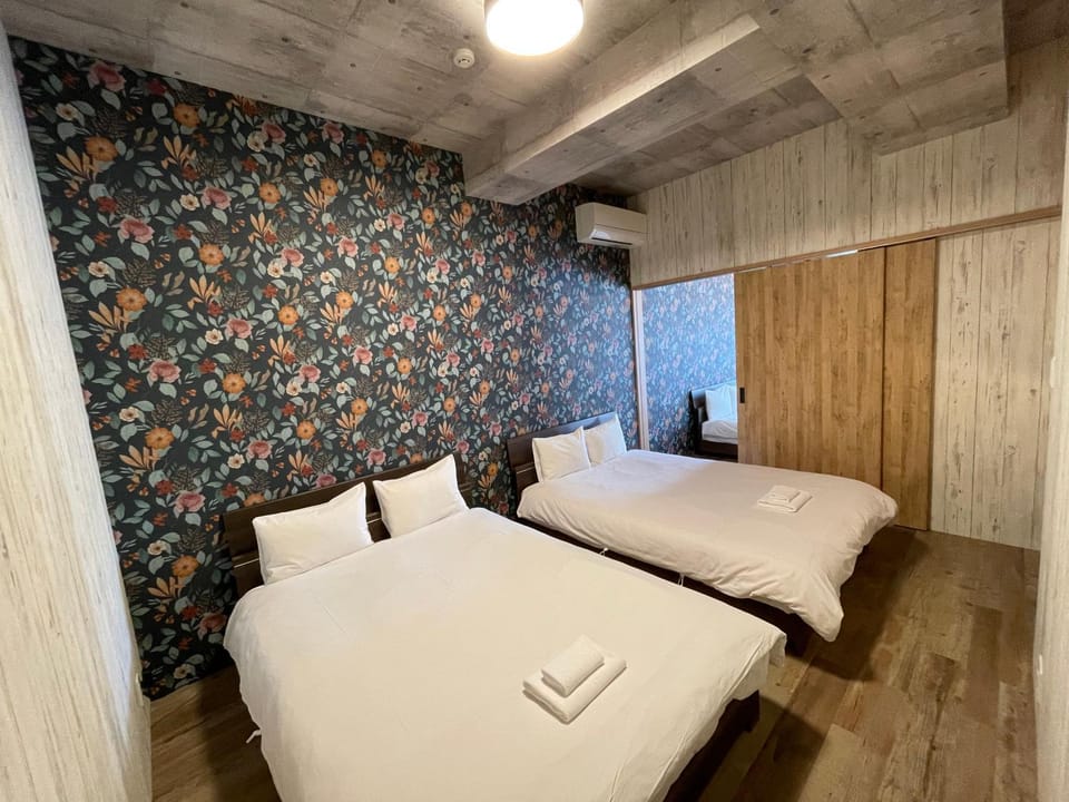 Bed, Photo of the whole room, Bedroom, air conditioner