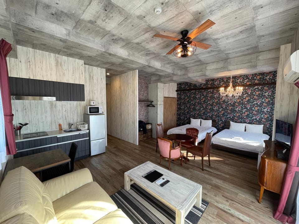 Bed, Kitchen or kitchenette, Living room, Photo of the whole room, Dining area, Bedroom