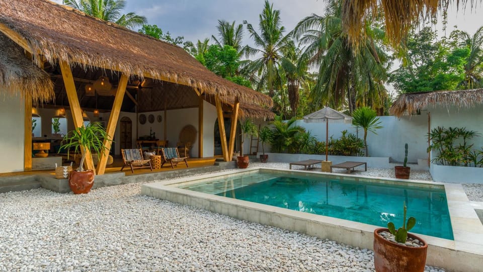 Property building, Day, Natural landscape, Garden, Garden view, Pool view, Swimming pool, Parking, sunbed