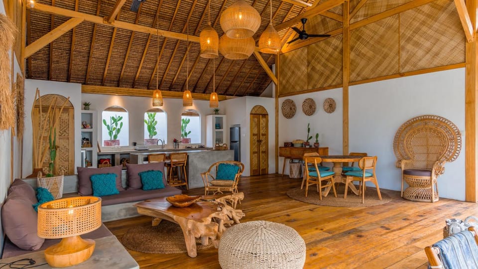Coffee/tea facilities, View (from property/room), Living room, Seating area, Dining area, oven, kitchen
