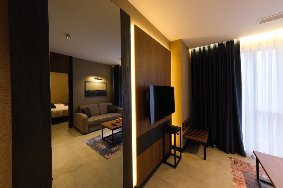 Communal lounge/ TV room, Living room, Photo of the whole room, Seating area