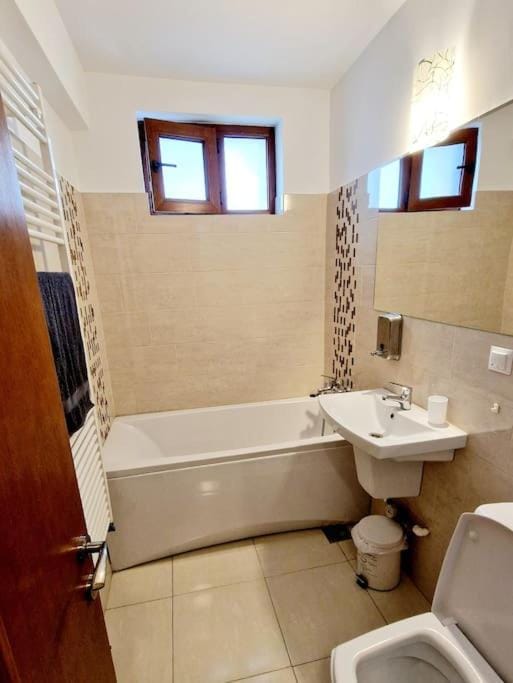 Toilet, Bathroom, Bath
