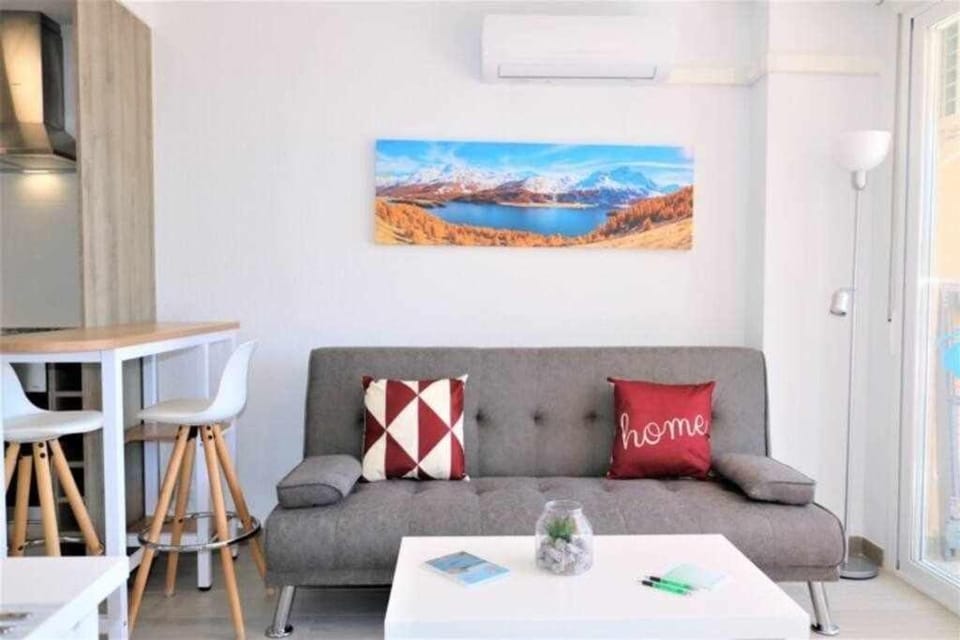 Living room, Dining area, air conditioner