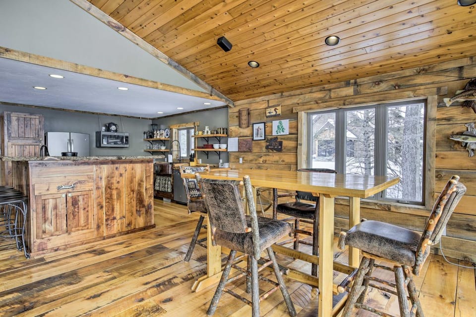 Hayward Cabin on Lac Courte Oreilles! Cabin in Lac Courte Oreilles