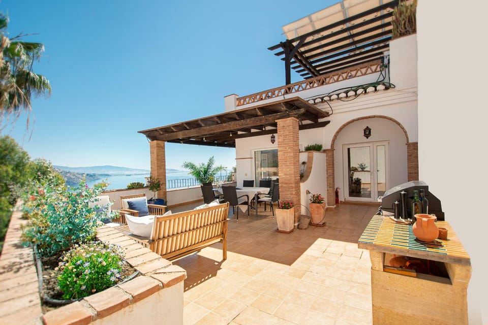 Patio, Dining area, Sea view