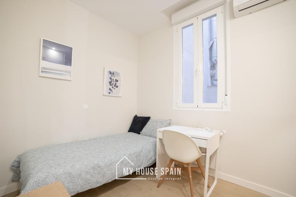 MyHouseSpain - Acogedor piso con patio en Chamberi Apartment in Madrid