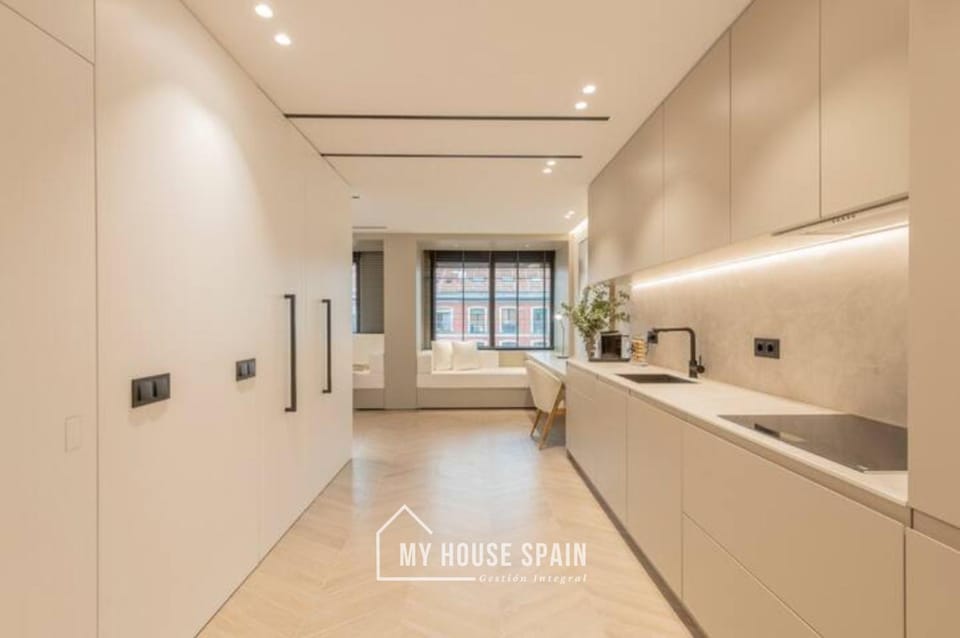 MyHouseSpain - Luminoso piso en Chamberí Apartment in Madrid