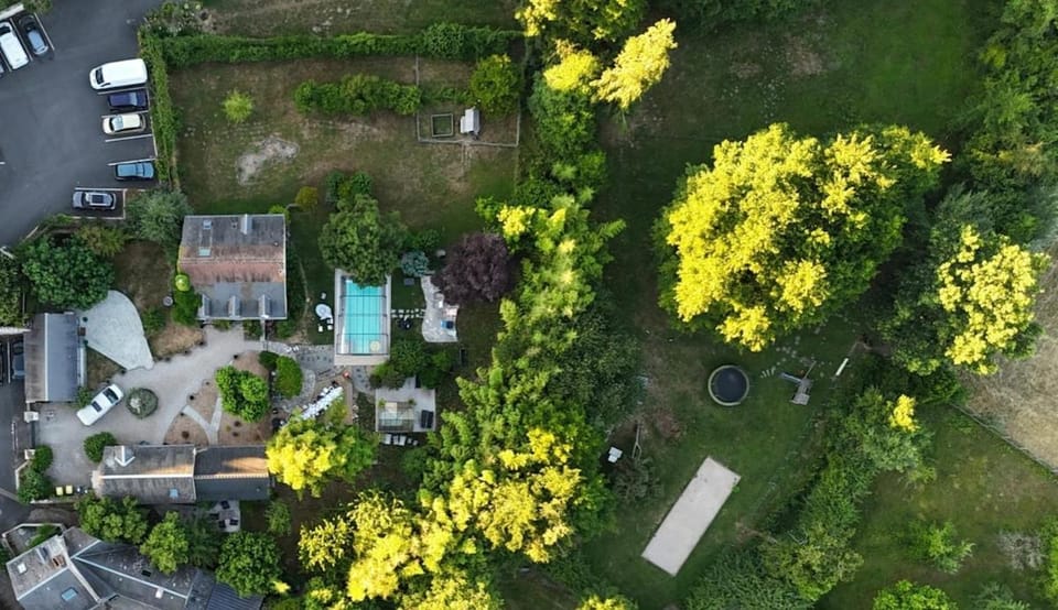 Le Clos du Tilleul Fabuleuse propriété 15 à 30 Pers Piscine au coeur d'un charmant village House in Centre-Val de Loire
