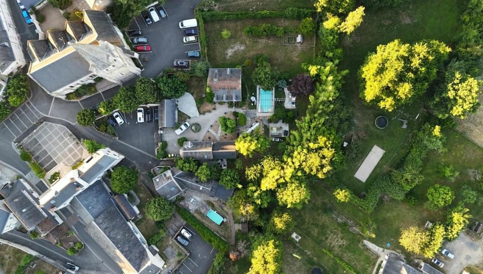 Le Clos du Tilleul Fabuleuse propriété 15 à 30 Pers Piscine au coeur d'un charmant village House in Centre-Val de Loire