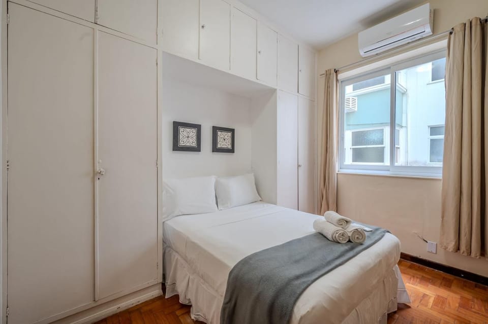 Bed, Photo of the whole room, Bedroom, towels, wardrobe, air conditioner