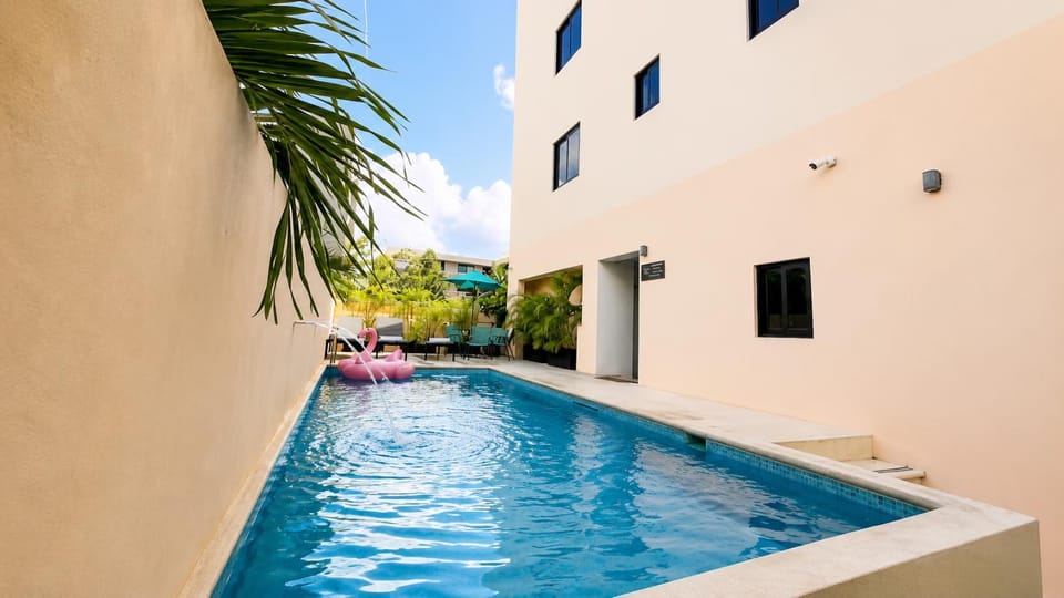 Swimming pool