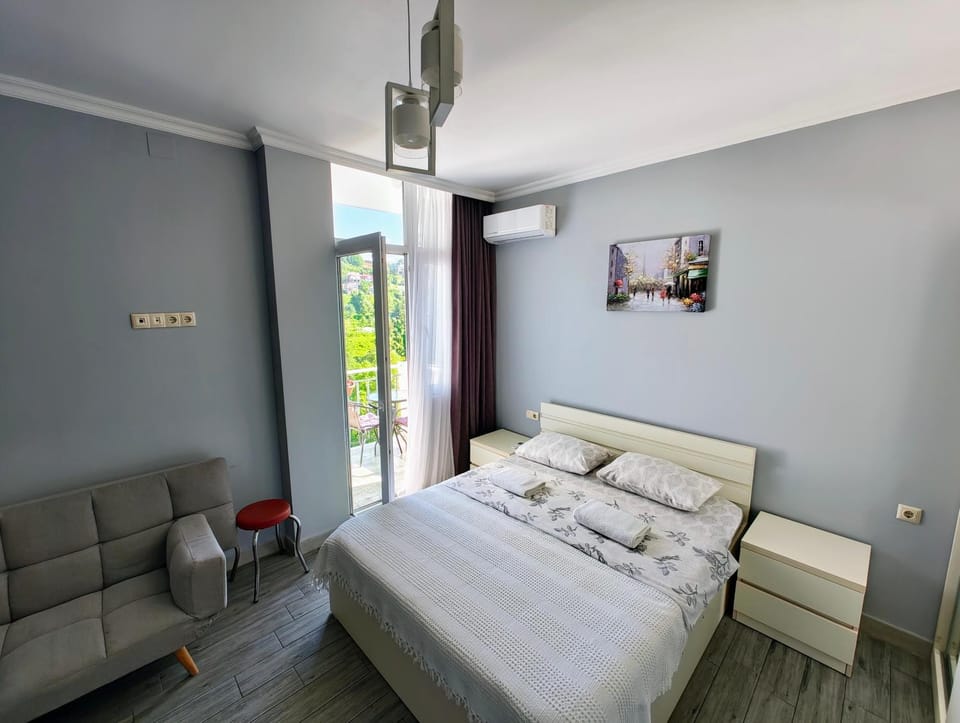 Bed, Photo of the whole room