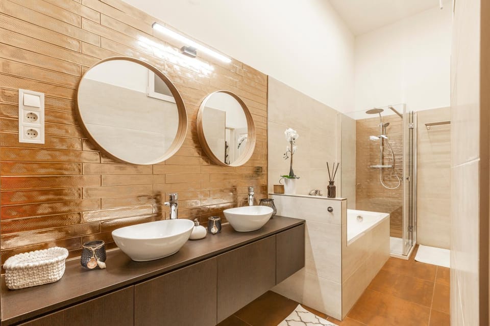 Shower, Toilet, Bathroom, towels