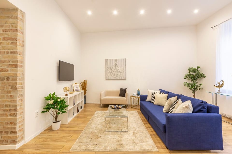 TV and multimedia, Living room, Seating area