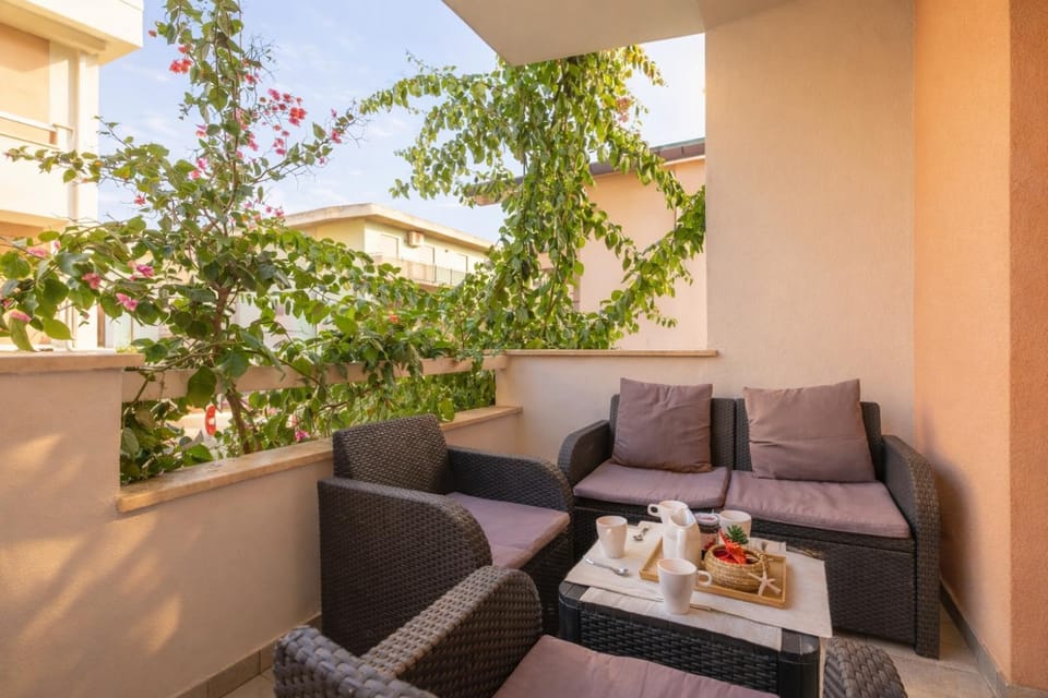 Balcony/Terrace, Dining area