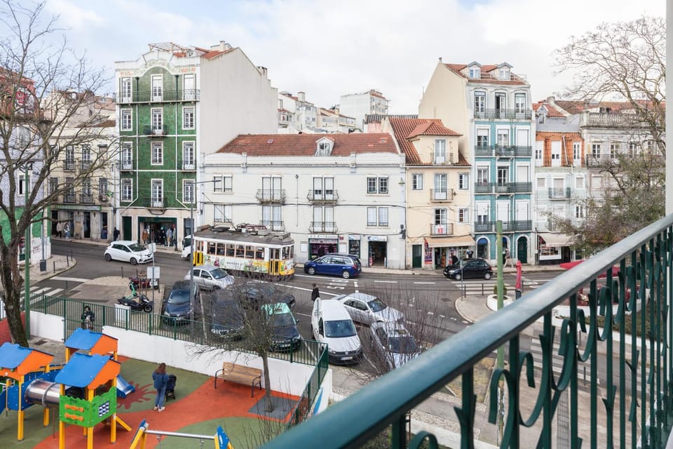 FLH Graça Colourful Apartment Apartment in Lisbon