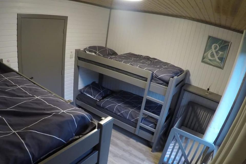 Photo of the whole room, Bedroom, bunk bed