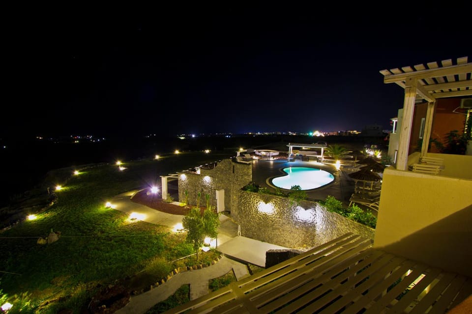 Property building, Night, Garden, View (from property/room), Balcony/Terrace, Balcony/Terrace, Pool view, Area and facilities, Swimming pool