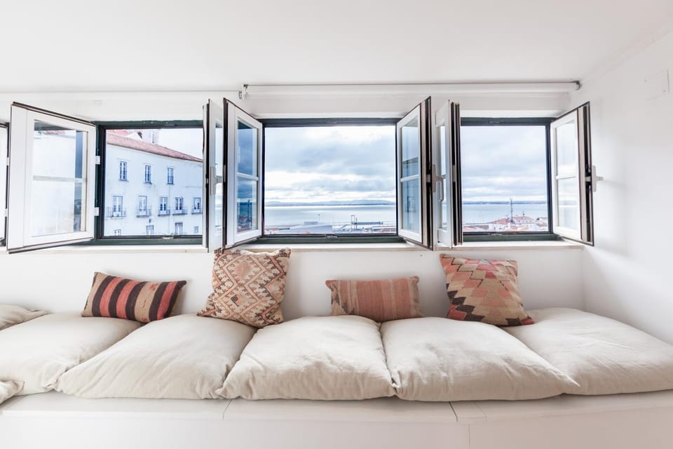 FLH Alfama Mezzanine with River View Apartment in Lisbon