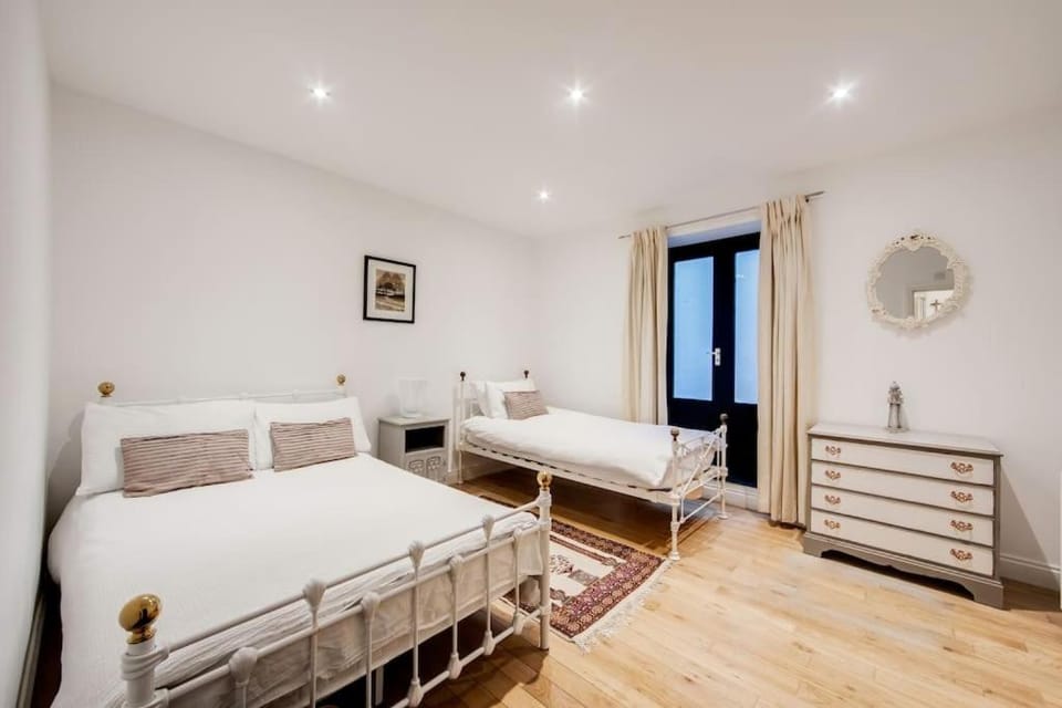 Princes Villa - large fully Self Contained Flat, 5 minutes from the sea Apartment in Hastings