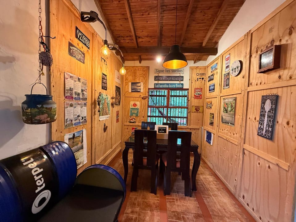 Maravilla de cabaña grupal 5-10 personas parking, wifi, campestre, cercana Vacation rental in Jardín