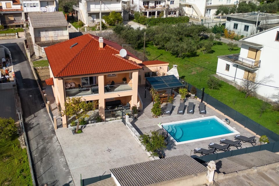 Property building, Swimming pool