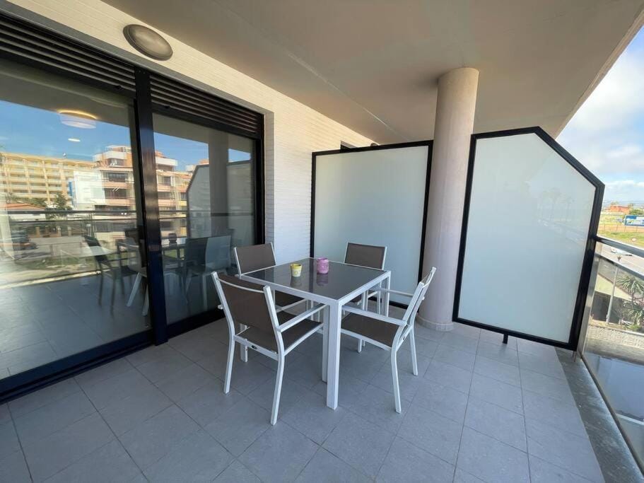 Apartamento moderno para disfrutar con la familia con parking y piscina Apartment in Peniscola