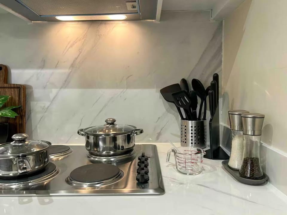 Kitchen or kitchenette, kitchen