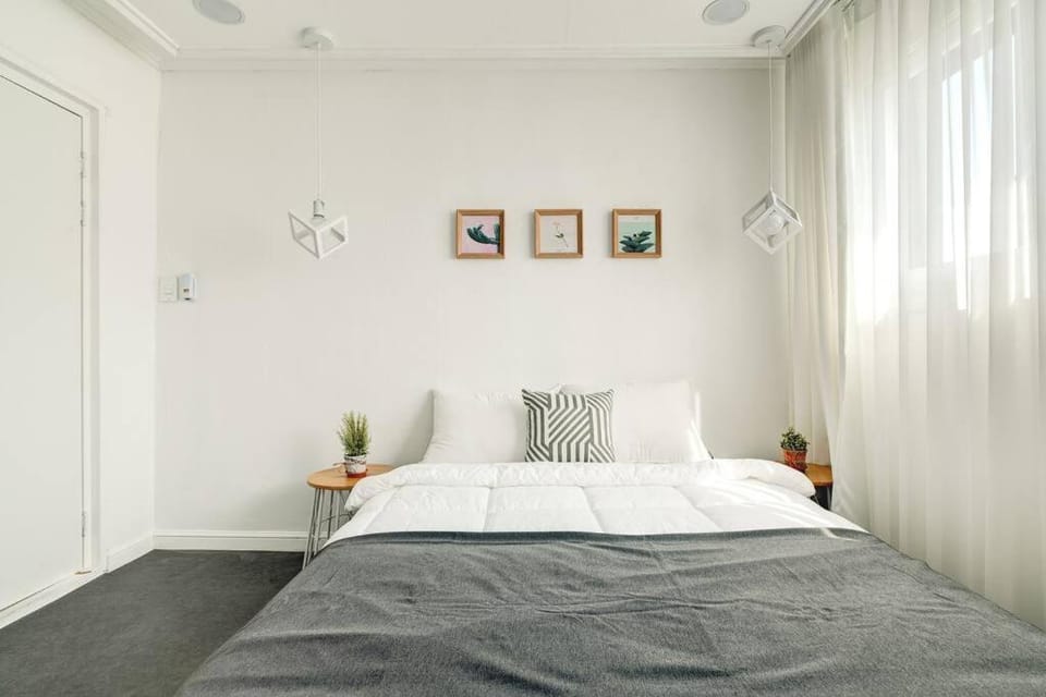 Hongdae 4bed room House Apartment in Seoul