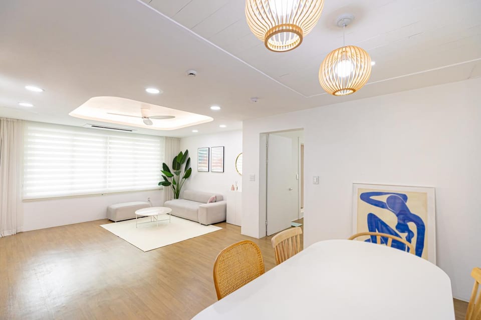 Split Level House in Hongdae Apartment in Seoul