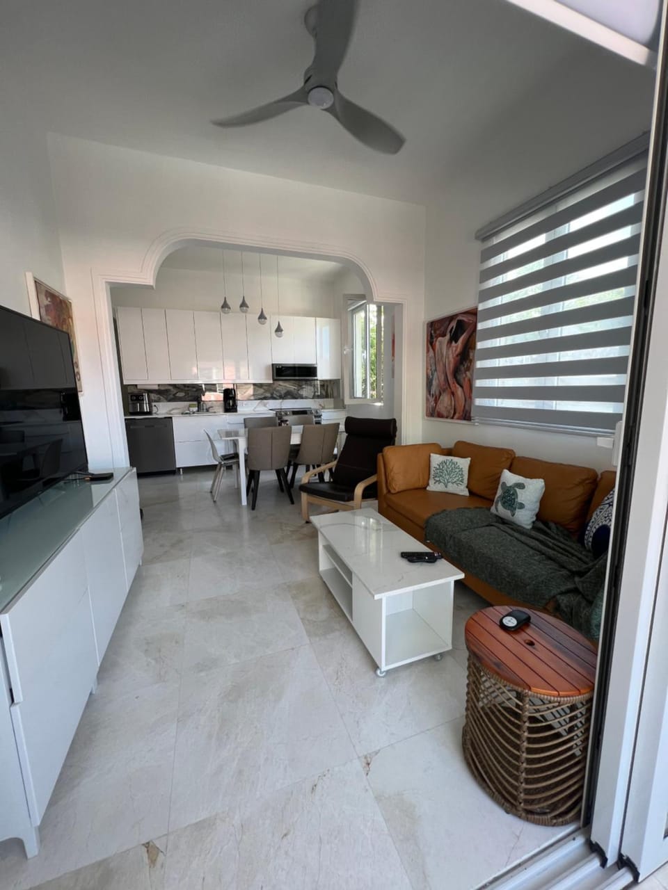 Kitchen or kitchenette, Seating area