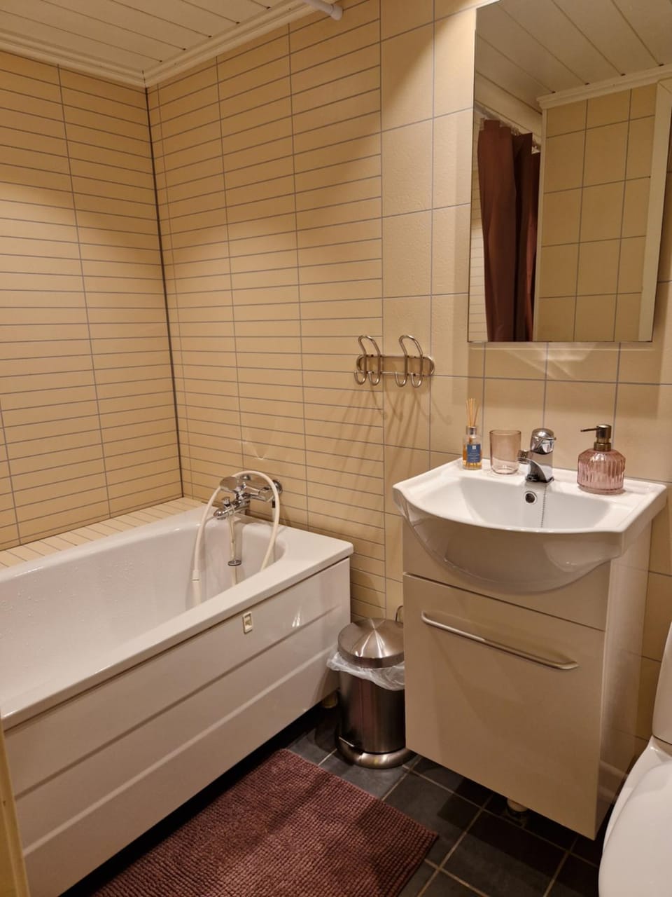 Your place to stay in Lofoten at our family house! Vacation rental in Lofoten