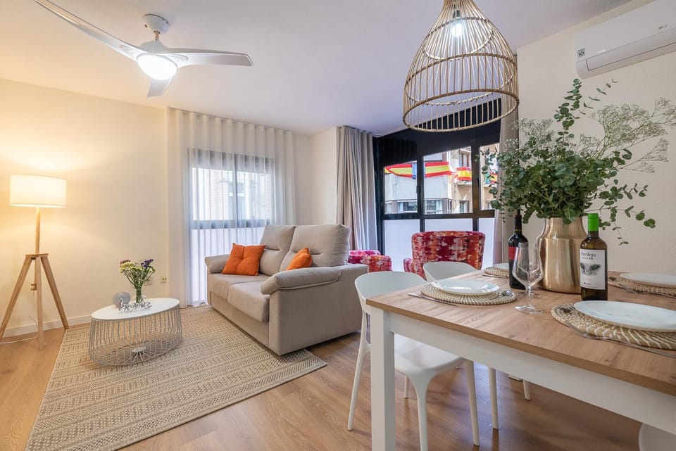 Living room, Dining area