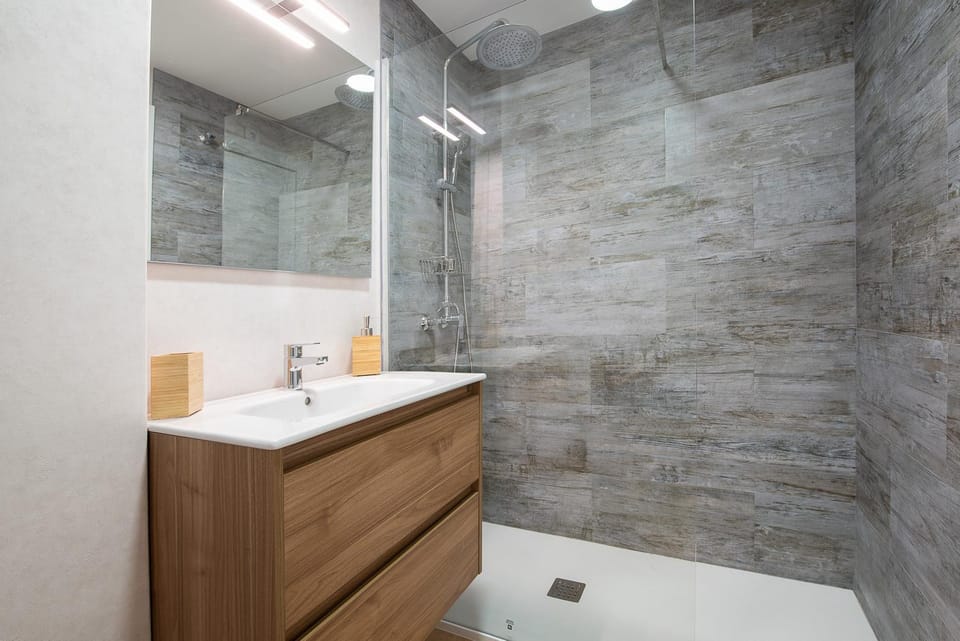 Shower, Bathroom