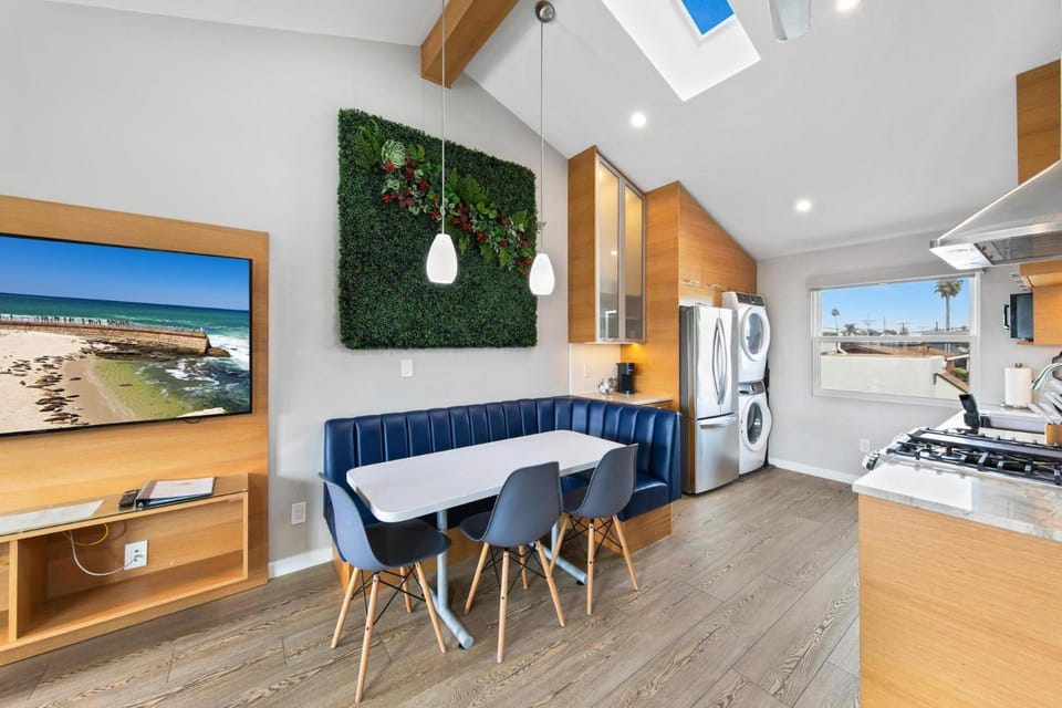 TV and multimedia, Dining area
