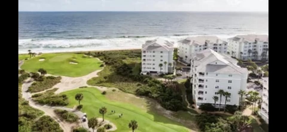 Property building, Natural landscape, Bird's eye view, Beach, Sea view