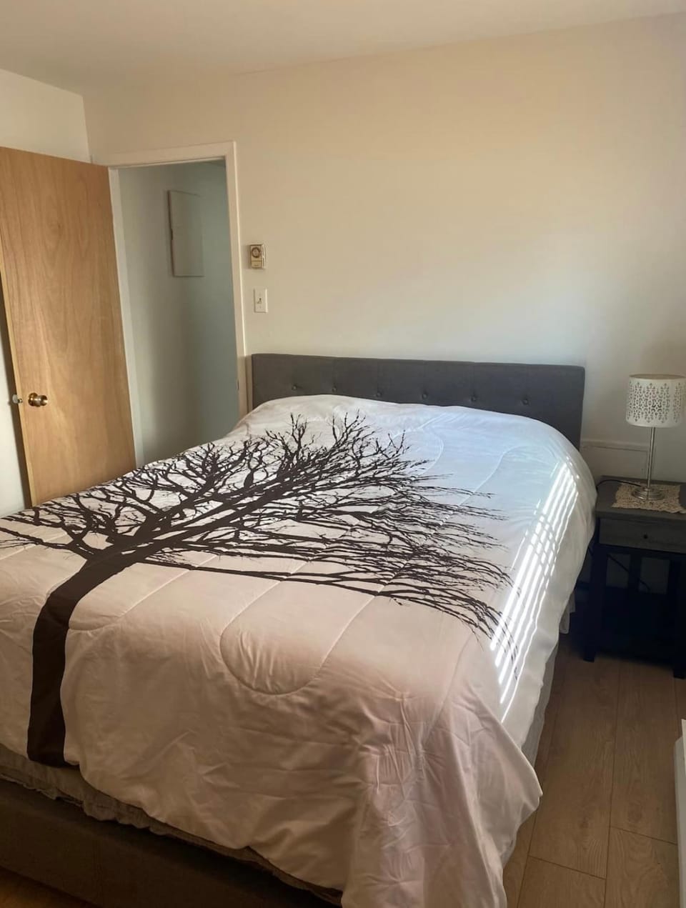 Photo of the whole room, Bedroom